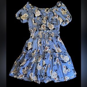 Blue floral short dress